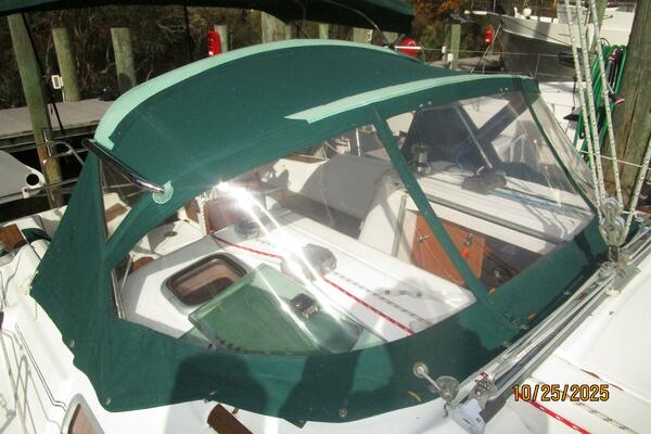 37' Beneteau dodger2