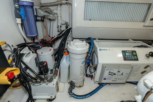 2009 Viking 50 Convertible