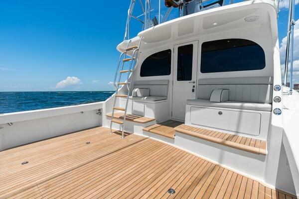 2026 Viking 46 Billfish Cockpit