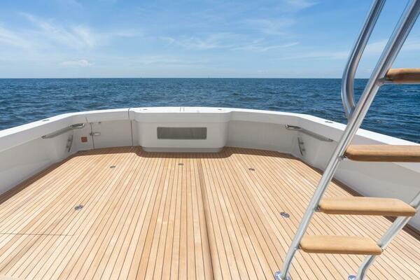 2026 Viking 46 Billfish Cockpit