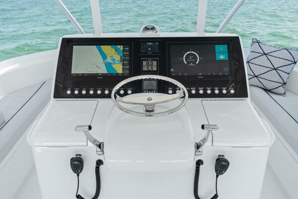 2026 Viking 46 Billfish Helm