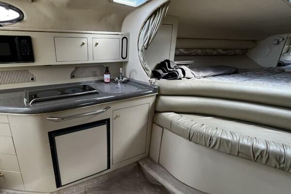 Kim s Cottage 31ft Sea Ray Yacht For Sale