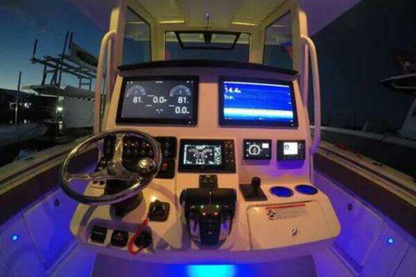 Caymas 341CC Yacht For Sale