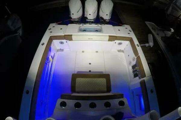 Caymas 341CC Yacht For Sale