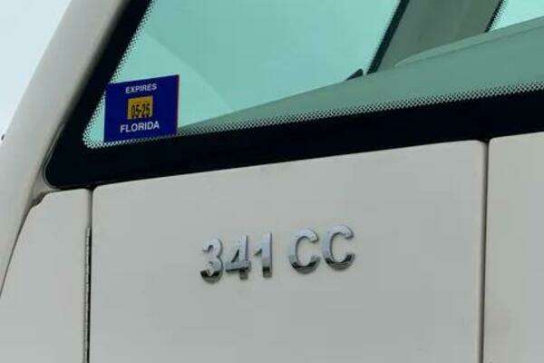 Caymas 341CC Yacht For Sale