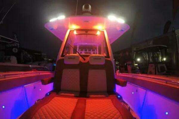 Caymas 341CC Yacht For Sale
