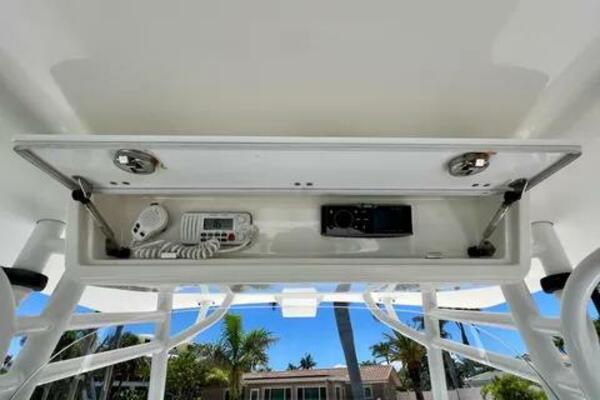 33ft Regulator Yacht For Sale