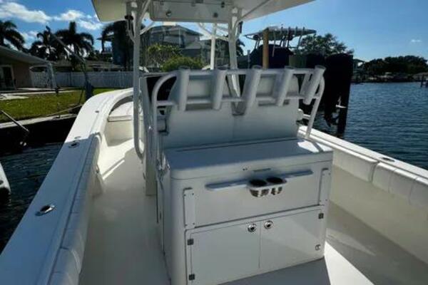 33ft Regulator Yacht For Sale