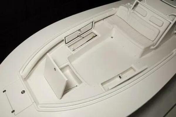 33ft Regulator Yacht For Sale