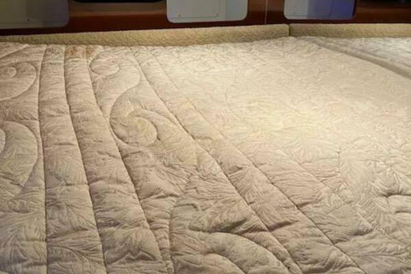 Office Space 35ft Formula Yacht For Sale