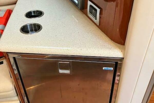 Office Space 35ft Formula Yacht For Sale