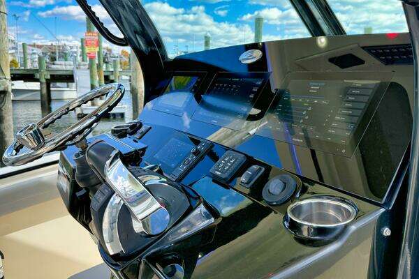 Scout 355 LXF Yacht For Sale