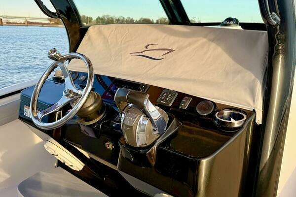 Scout 355 LXF Yacht For Sale