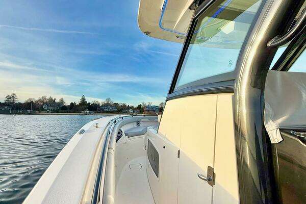 Scout 355 LXF Yacht For Sale