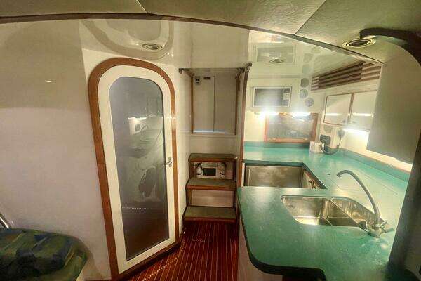 Custom Carolina 40 DeSanti Yacht For Sale