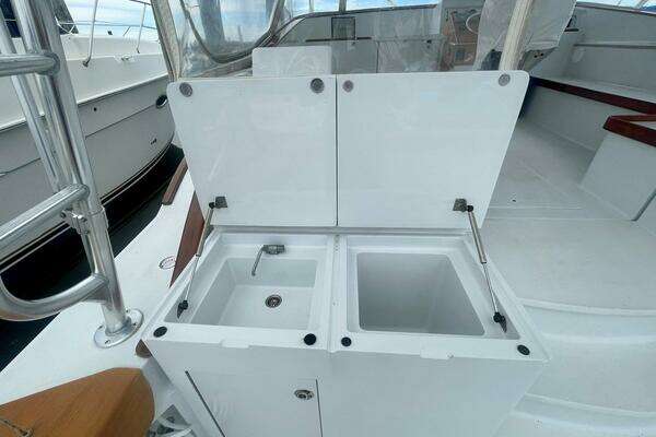 Custom Carolina 40 DeSanti Yacht For Sale