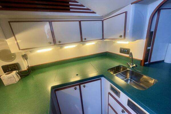 Custom Carolina 40 DeSanti Yacht For Sale