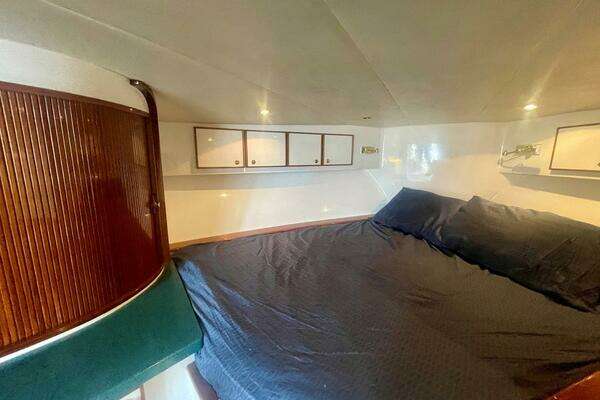 Custom Carolina 40 DeSanti Yacht For Sale