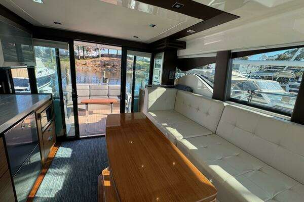 Tiara Yachts 44 Coupe Yacht For Sale