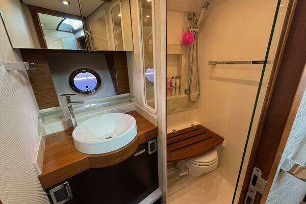 Tiara Yachts 44 Coupe Yacht For Sale