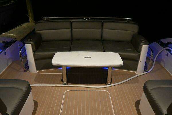 Tiara Yachts 44 Coupe Yacht For Sale