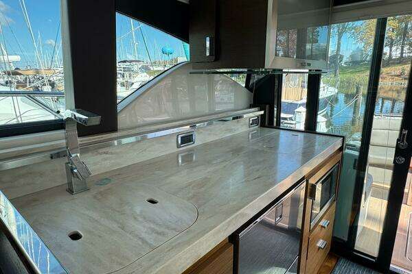 Tiara Yachts 44 Coupe Yacht For Sale