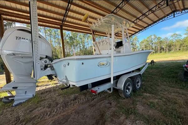 25ft Sea Hunt Yacht For Sale