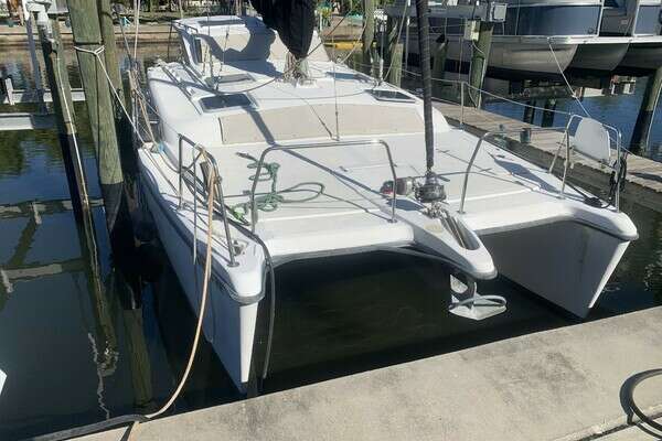 34-ft-Gemini-2009-105MC-Empire Safety Sarasota Florida United States  yacht for sale