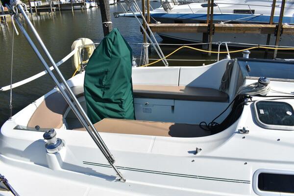 Vitality 32ft Beneteau Yacht For Sale