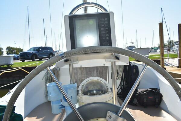 Vitality 32ft Beneteau Yacht For Sale