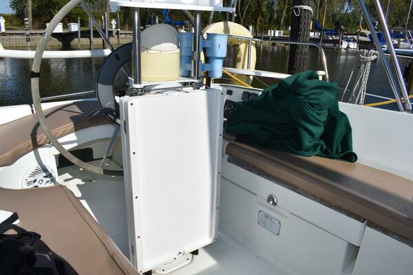 Vitality 32ft Beneteau Yacht For Sale