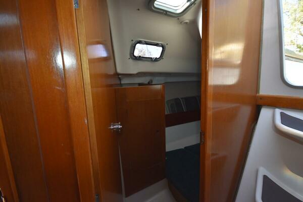 Vitality 32ft Beneteau Yacht For Sale