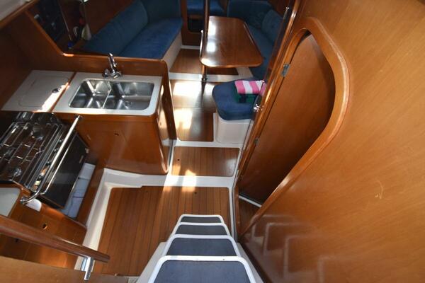 Vitality 32ft Beneteau Yacht For Sale