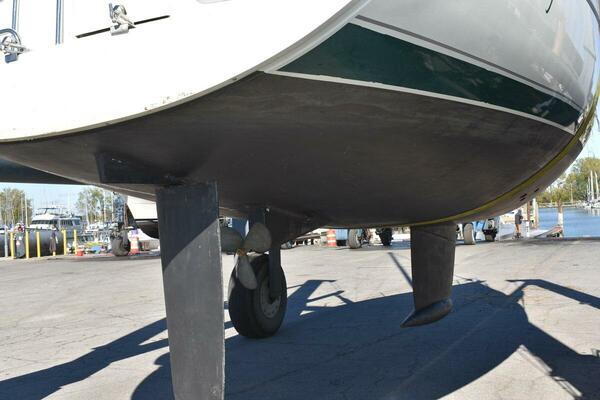 Vitality 32ft Beneteau Yacht For Sale