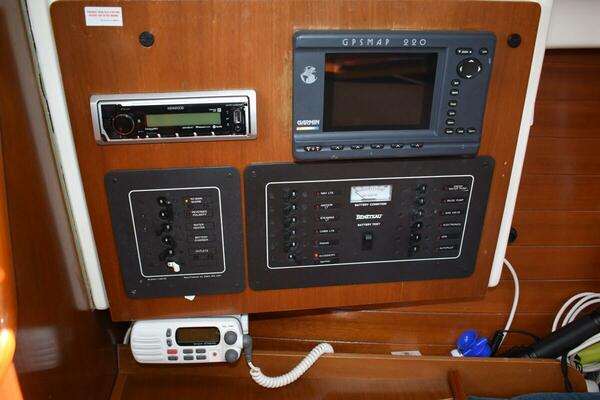 Vitality 32ft Beneteau Yacht For Sale