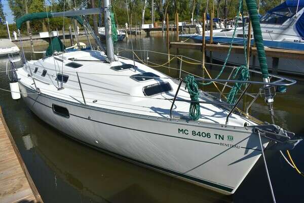 32-ft-Beneteau-1996-Oceanis 321-Vitality La Salle Michigan United States  yacht for sale