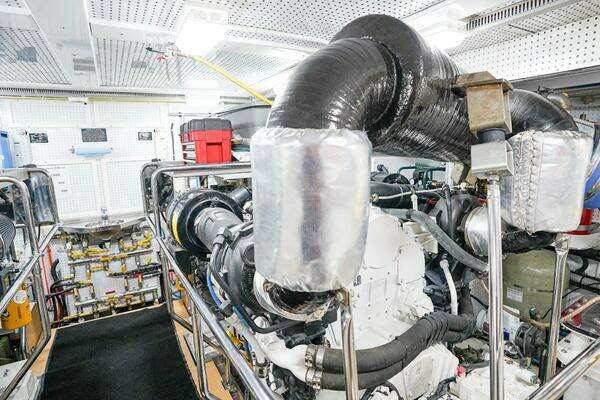 Outer Reef Yachts 860 Deluxbridge Motoryacht Yacht For Sale