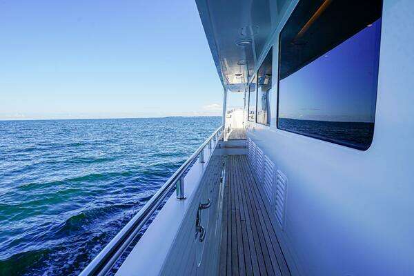 Outer Reef Yachts 860 Deluxbridge Motoryacht Yacht For Sale