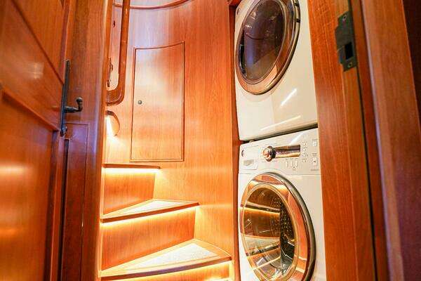 Outer Reef Yachts 860 Deluxbridge Motoryacht Yacht For Sale