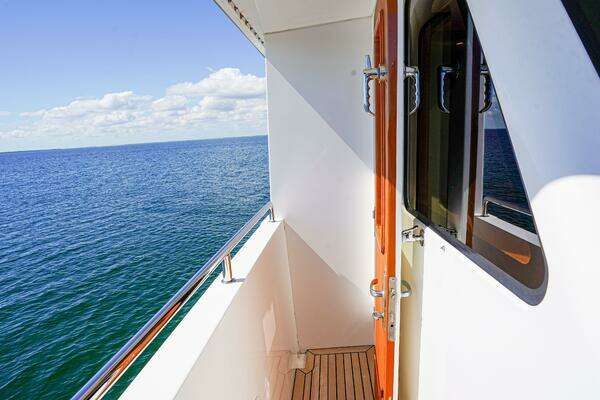 Outer Reef Yachts 860 Deluxbridge Motoryacht Yacht For Sale