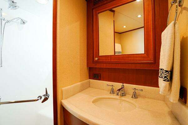 Outer Reef Yachts 860 Deluxbridge Motoryacht Yacht For Sale