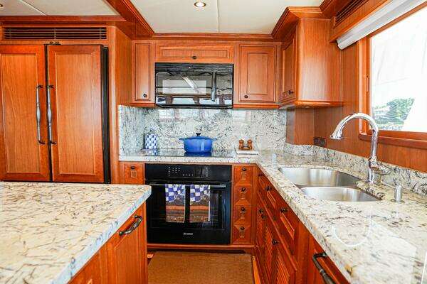 Outer Reef Yachts 860 Deluxbridge Motoryacht Yacht For Sale