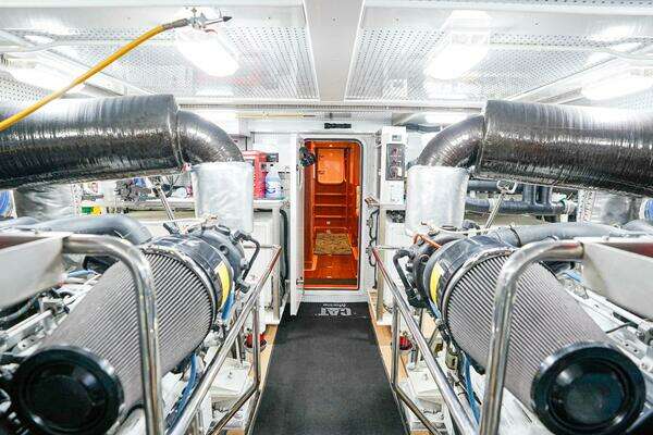 Outer Reef Yachts 860 Deluxbridge Motoryacht Yacht For Sale