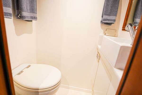 Outer Reef Yachts 860 Deluxbridge Motoryacht Yacht For Sale