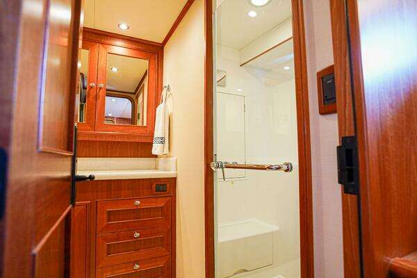 Outer Reef Yachts 860 Deluxbridge Motoryacht Yacht For Sale