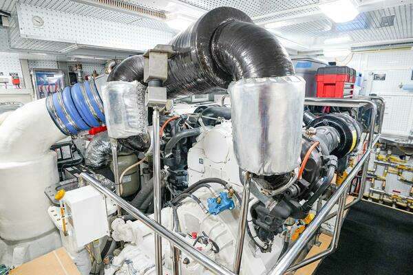 Outer Reef Yachts 860 Deluxbridge Motoryacht Yacht For Sale