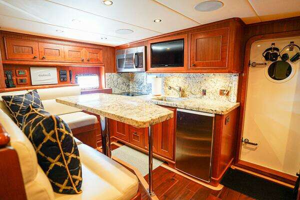 Outer Reef Yachts 860 Deluxbridge Motoryacht Yacht For Sale