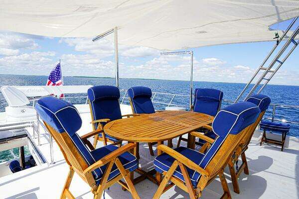 Outer Reef Yachts 860 Deluxbridge Motoryacht Yacht For Sale