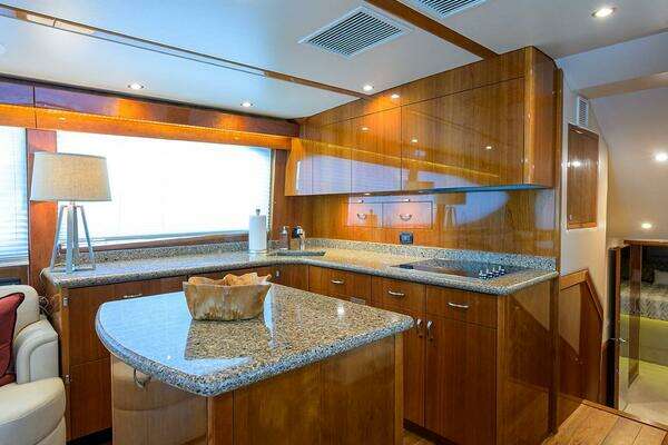 Hatteras GT 54 Yacht For Sale