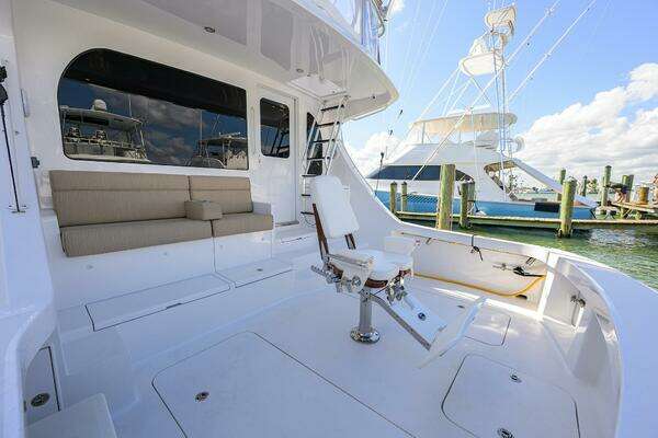 Hatteras GT 54 Yacht For Sale